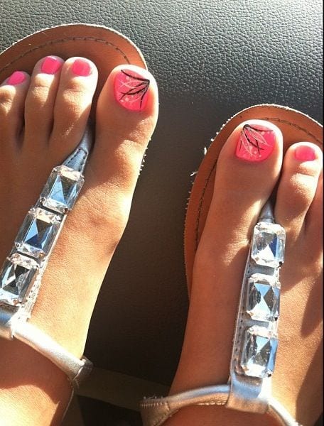 Outfittrends — Funky Toe Nail Art15 Cool Toe Nail Designs For
