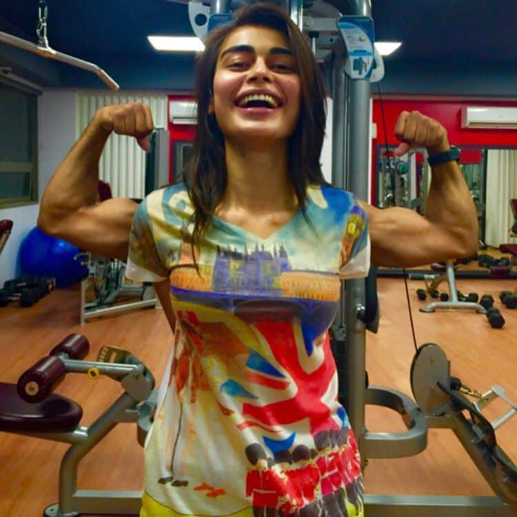 Sporty Outfits For Pakistani Girls20 Cool Gym Looks For Girls