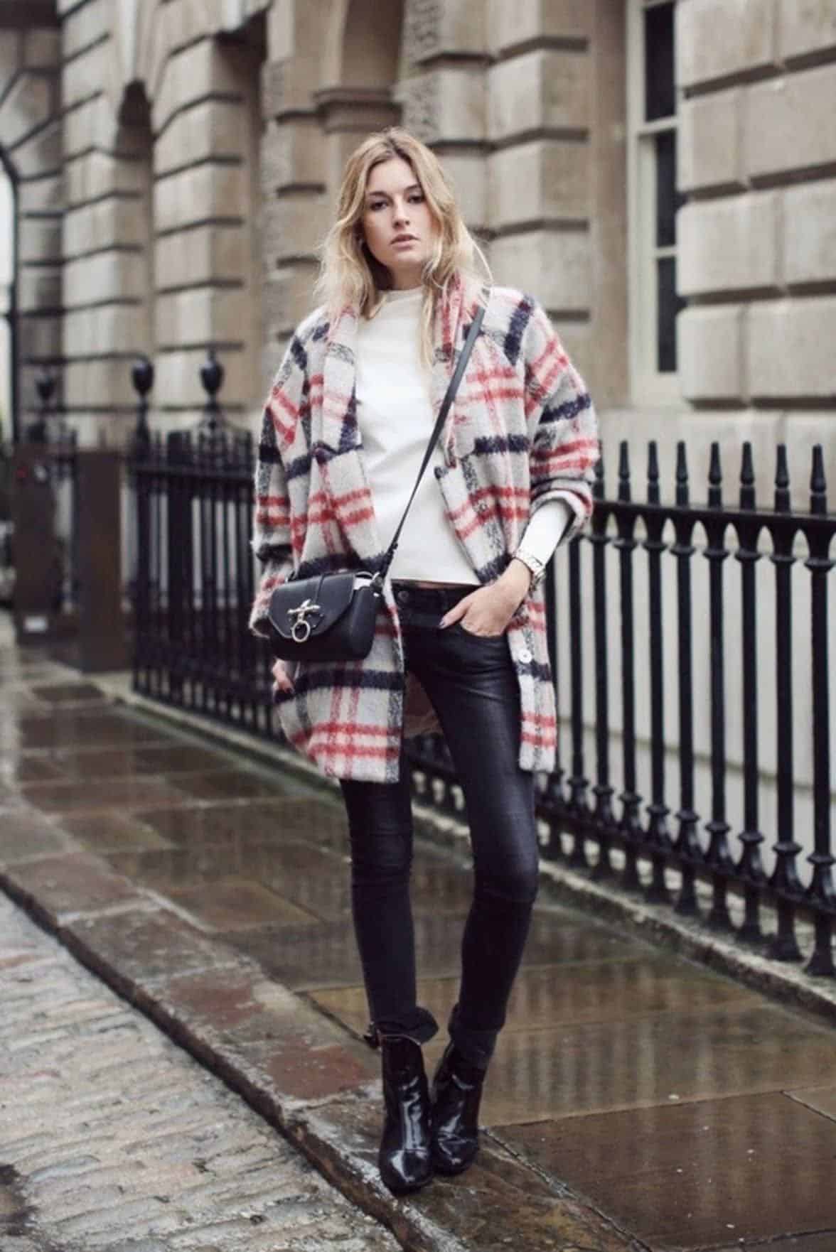 20 Outfit Ideas on What to Wear to Work When It's Raining