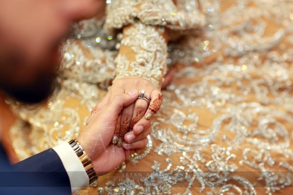 farhan saeed urwa hocane engagement ring