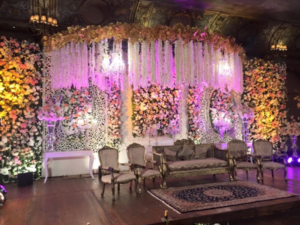 urwa farhan stage decoration