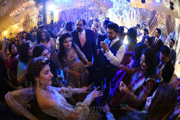 urwa farhan wedding dance