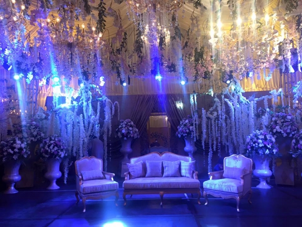 urwa farhan wedding stage