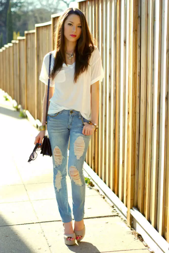 Classy Ripped Jeans for girls Classy Ripped Jeans for girls