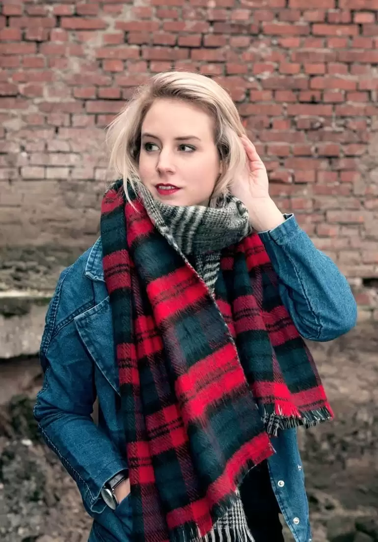 Girls Trendy look with denim jackets Girls Trendy look with denim jackets