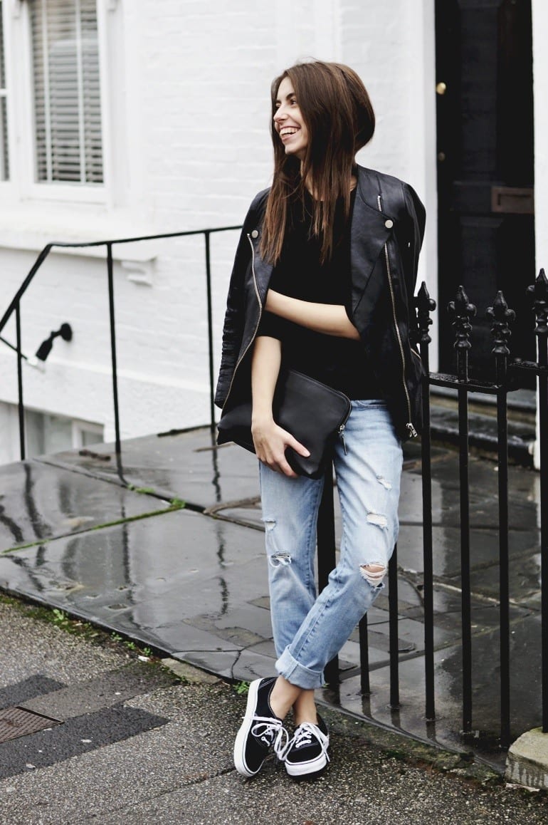 Outfits with Ripped Jeans-15 Ways to Wear Distressed Denims