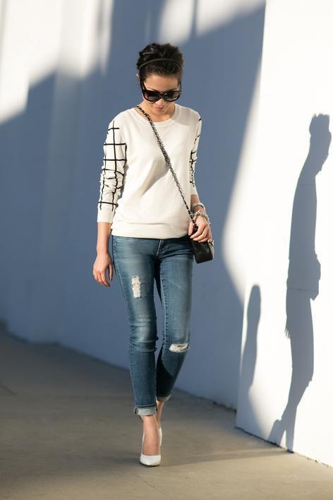 Outfits with Ripped Jeans-15 Ways to Wear Distressed Denims