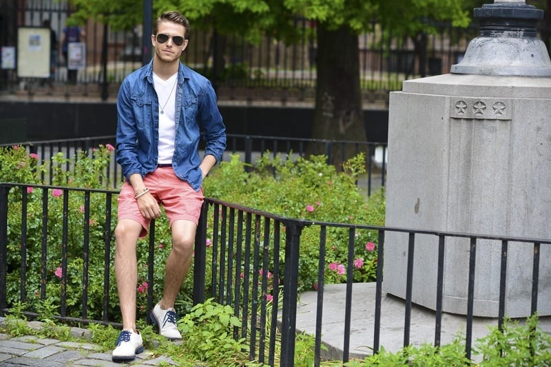 bermuda shorts outfits for men