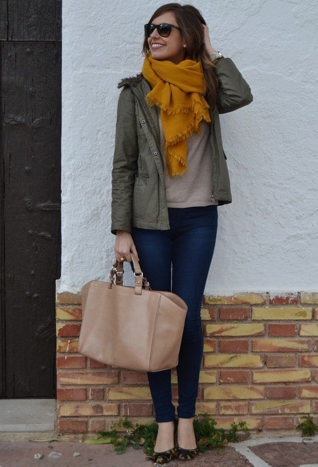 Outfits with Scarves-18 Chic Ways to Wear Scarves for Girls