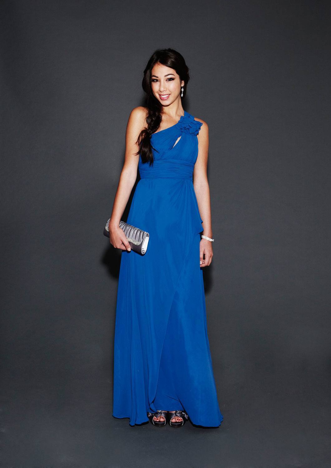 16 Beautiful Evening Dresses for Women this Season