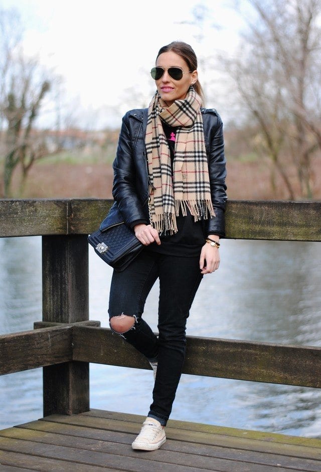 Outfits with Scarves - 50+ Ways to Wear a Scarf this Season