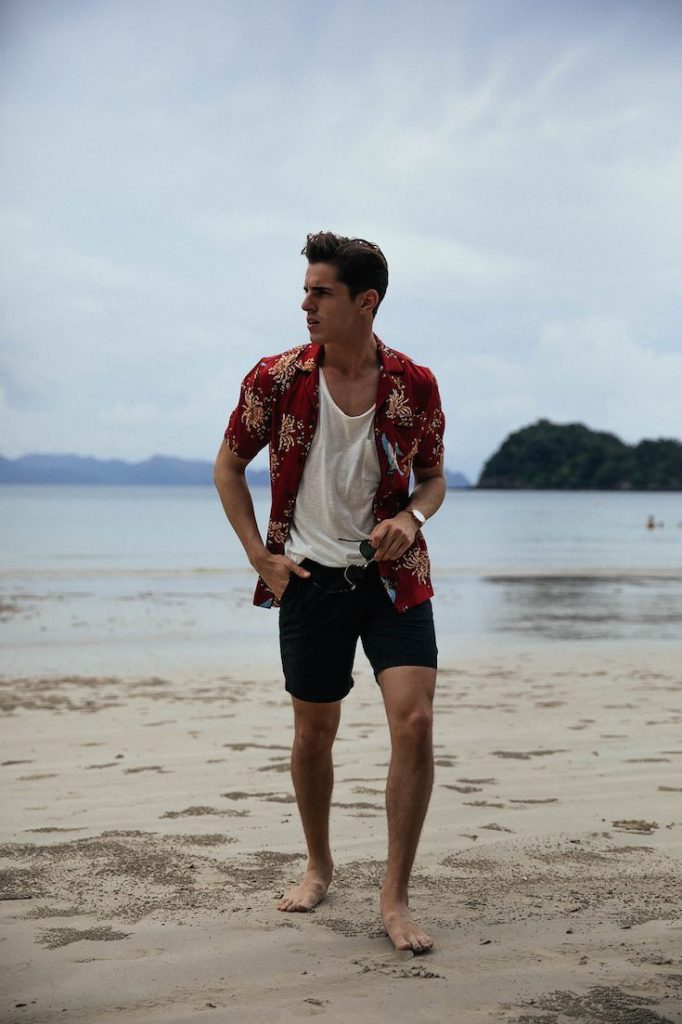 33 Best Beach Outfits for Men: What to Wear at the Beach?