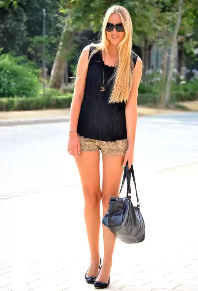 How to wear lace shorts How to wear lace shorts