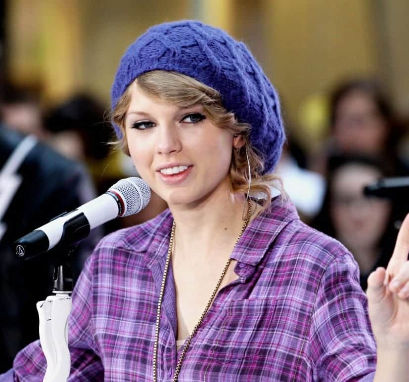 Hats Outfits - 22 Ideas How to Wear Hats with Outfits