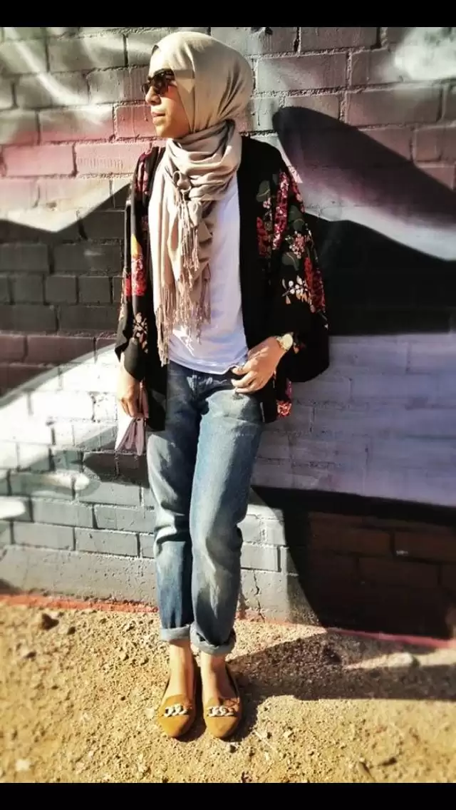 Hijab with boyfriend jeans Hijab with boyfriend jeans