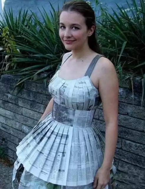 Stylish paper dresses Stylish paper dresses