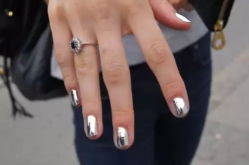 silver-metallic-nail-designs silver-metallic-nail-designs