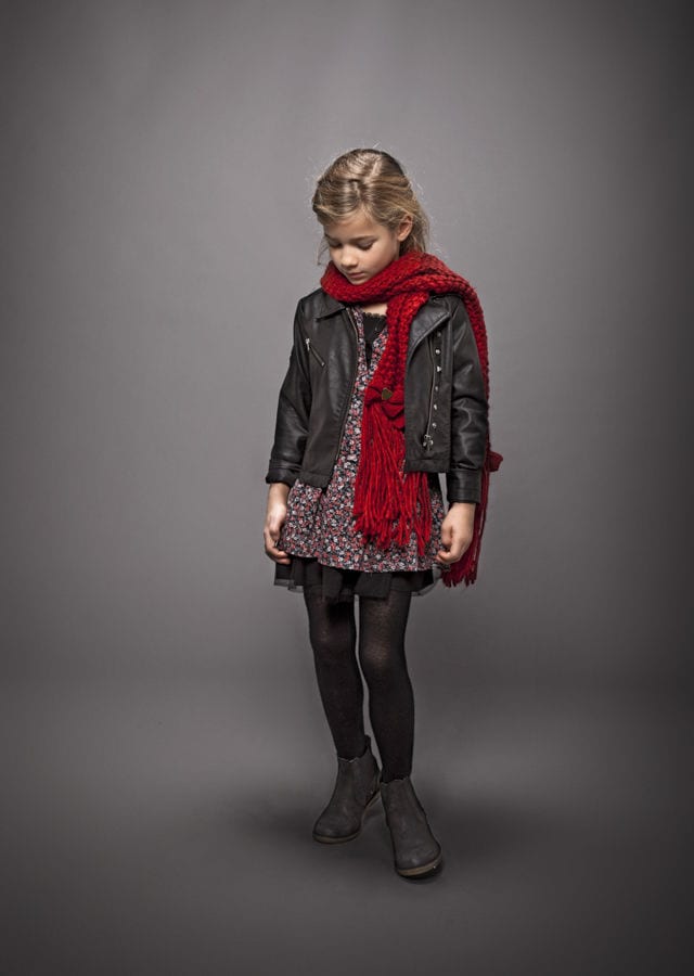 Young girls scarf style