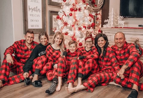 2022 Christmas Party Outfit Ideas For Women (Trending) Christmas Party Outfit Ideas