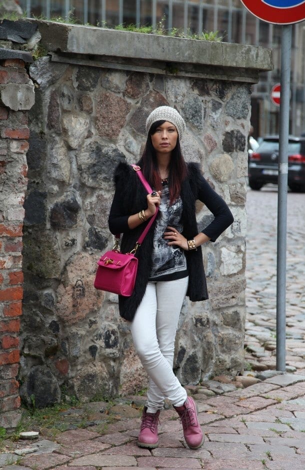 burgundy timbs with fur