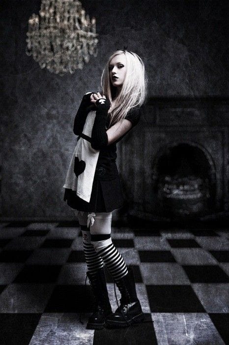 How to Dress Goth? 12 Cute Gothic Outfit Ideas How to Dress Goth? 12 Cute Gothic Outfit Ideas