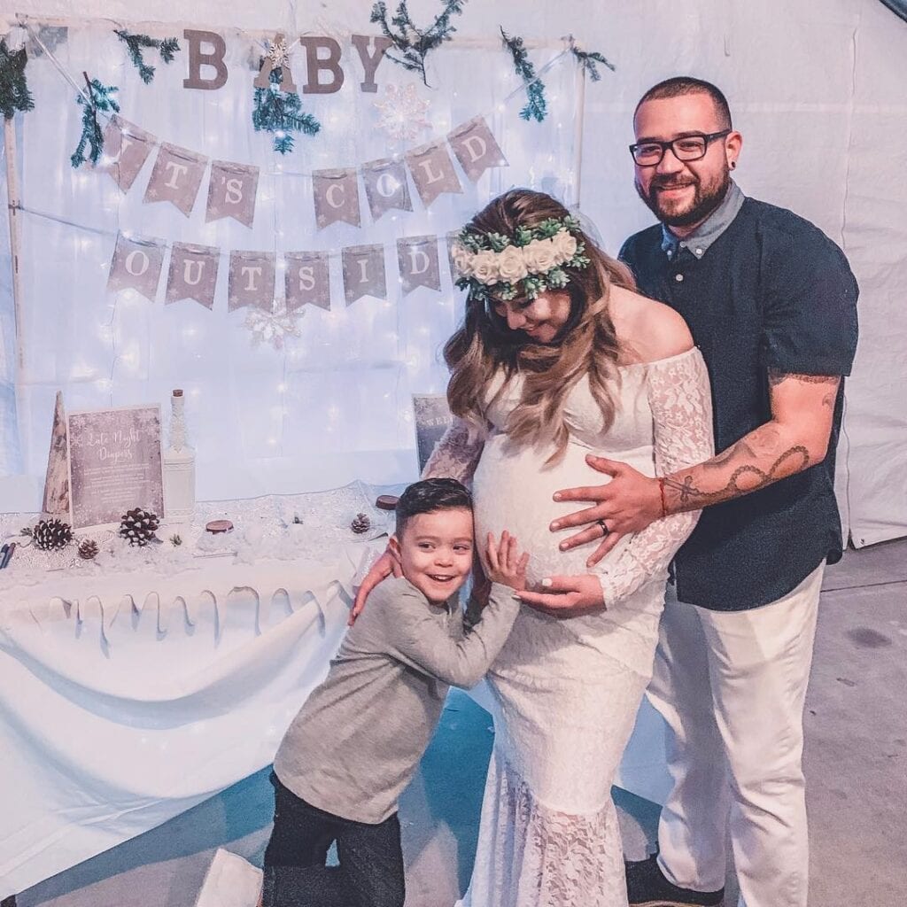 20 Winter Baby Shower Outfits & Combinations For MomToBe