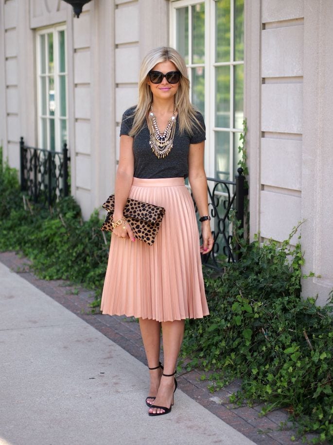 How To Wear With Midi Skirts ? 16 Outfit Ideas How To Wear With Midi Skirts ? 16 Outfit Ideas