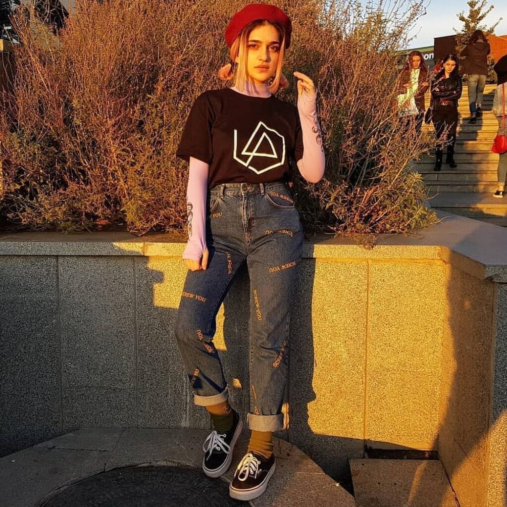 30 Grunge Outfits for Girls To Try How to Dress Grunge?