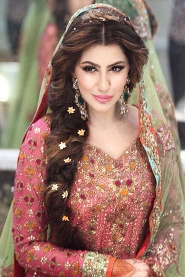 20 Simple and Cute Hairstyles For Mehndi Function This Season