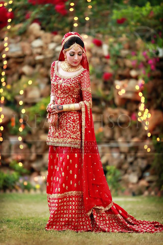 35 Latest Style Pakistani Bridal Outfits Combinations