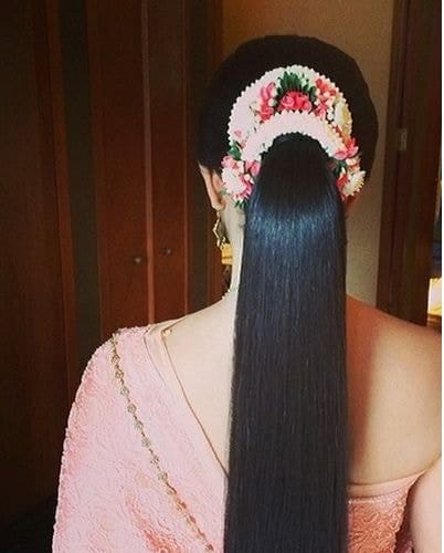 23 Simple And Cute Hairstyles For Mehndi Function This Season