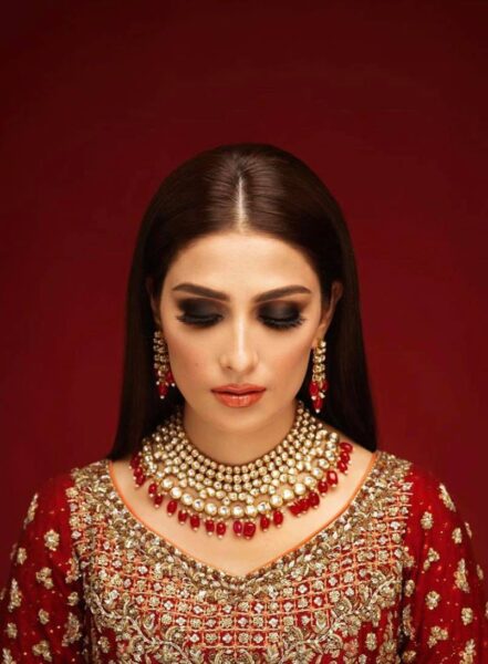 23 Simple And Cute Hairstyles For Mehndi Function This Season