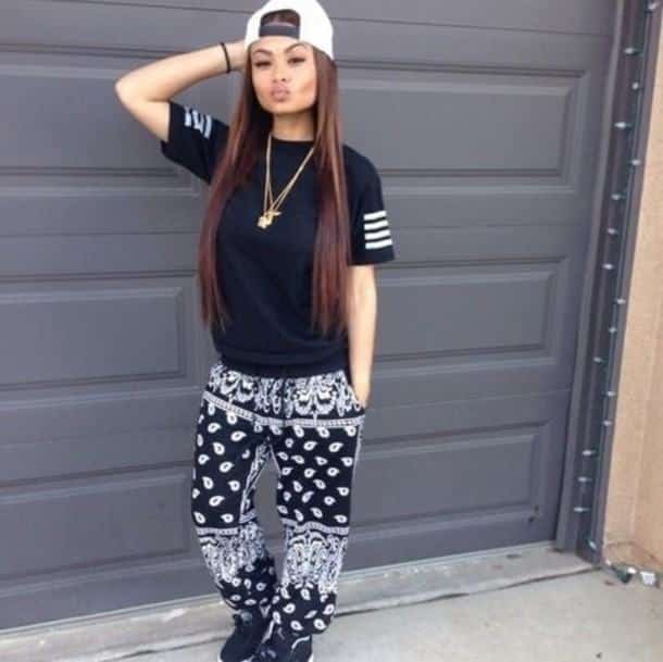 15 Best Bandana Outfits Combinations for Perfect Bandana Look