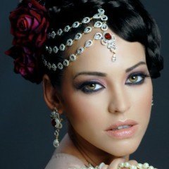 35 Cute Hairstyles With Maang Tikka Maatha Patti This Season