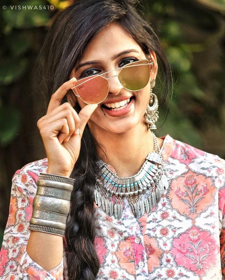 What to Wear on Holi ? 16 Best Outfit Ideas
