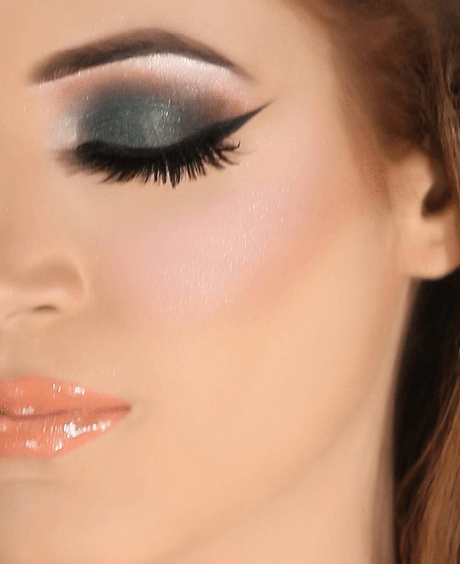 Pakistani smokey eye makeup