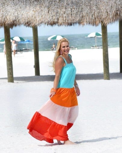 25 Best Beach Party Outfit Ideas for Women- Beach Lookbook