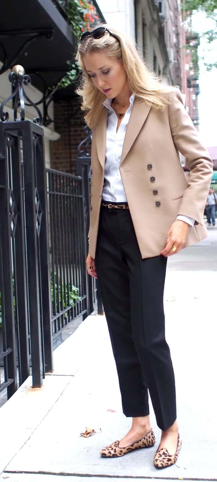 22 Cute Outfits to Wear with Loafers