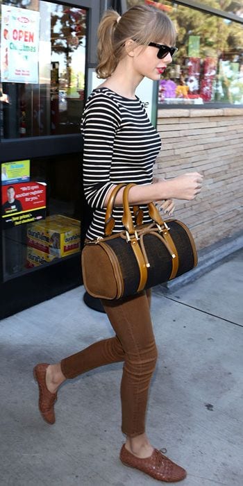 Corduroy pants style for women- 16 outfits for every women.