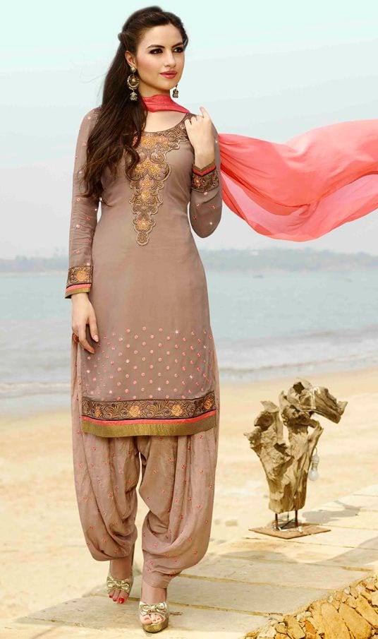 4-traditional-indian-patiala-salwar-suits-collection-10