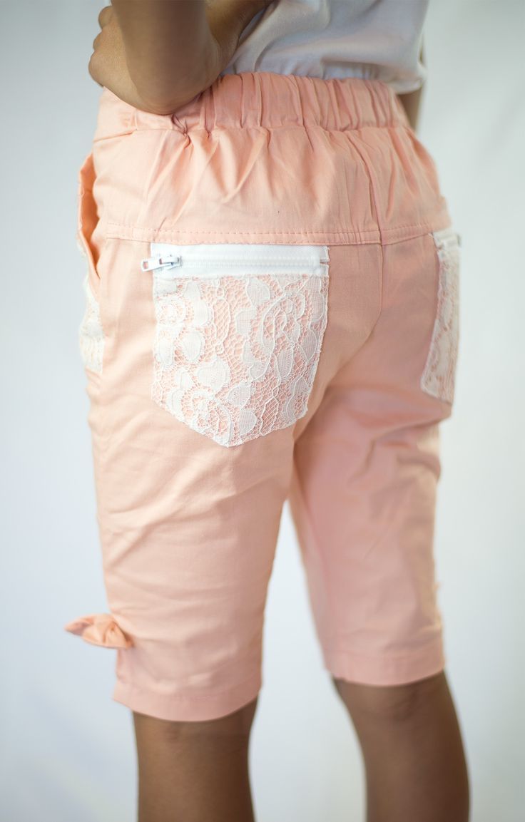 Cute Bermuda Shorts Outfits For Girls 3