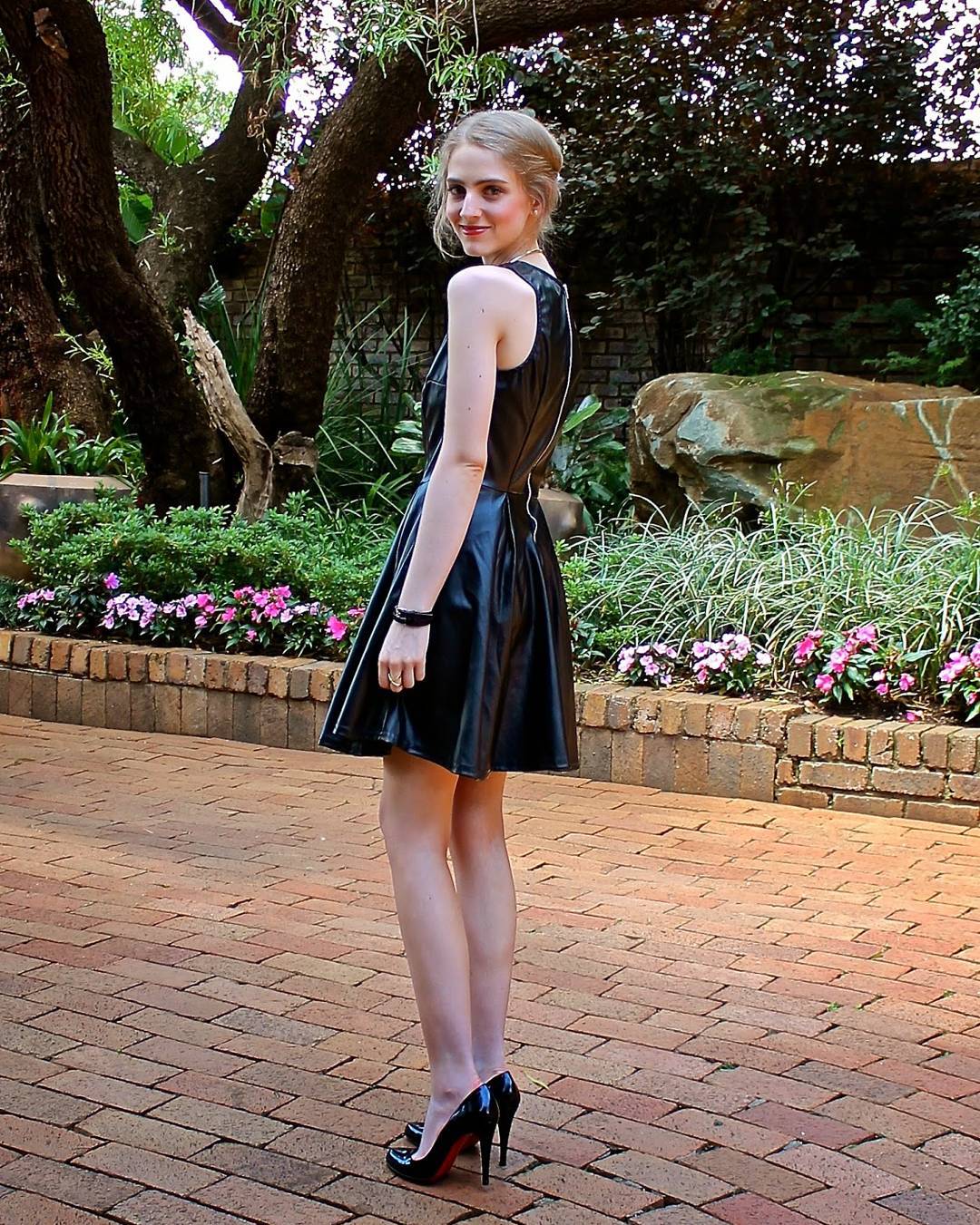 Teens In Heels