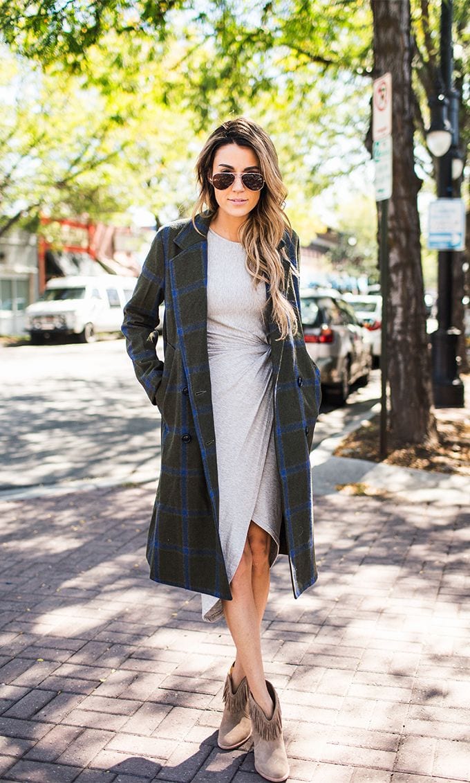 cute outfits with plaid coats 3