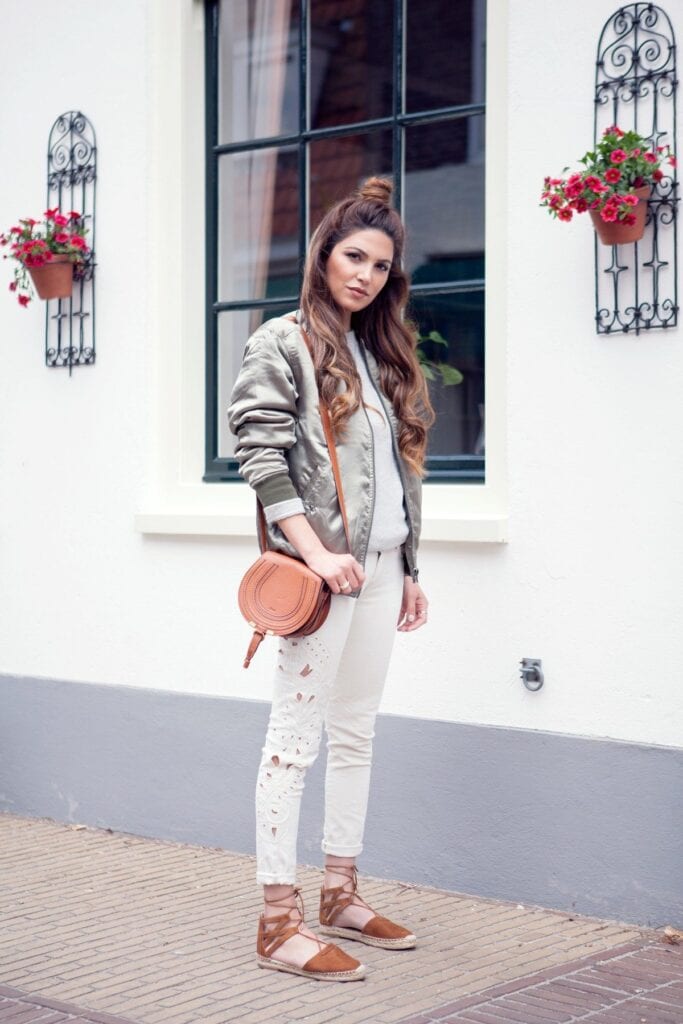 Fashionable ways to wear white jeans (20)