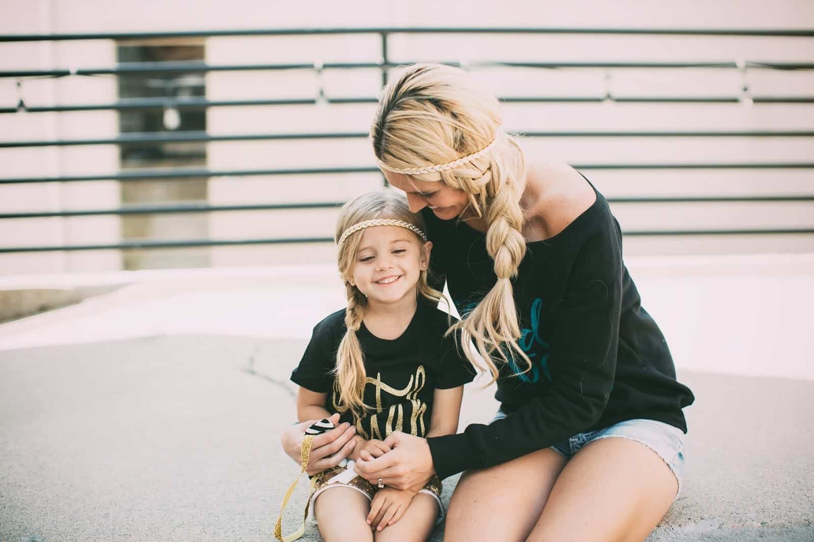 matched outfits for mother and daughter (3)