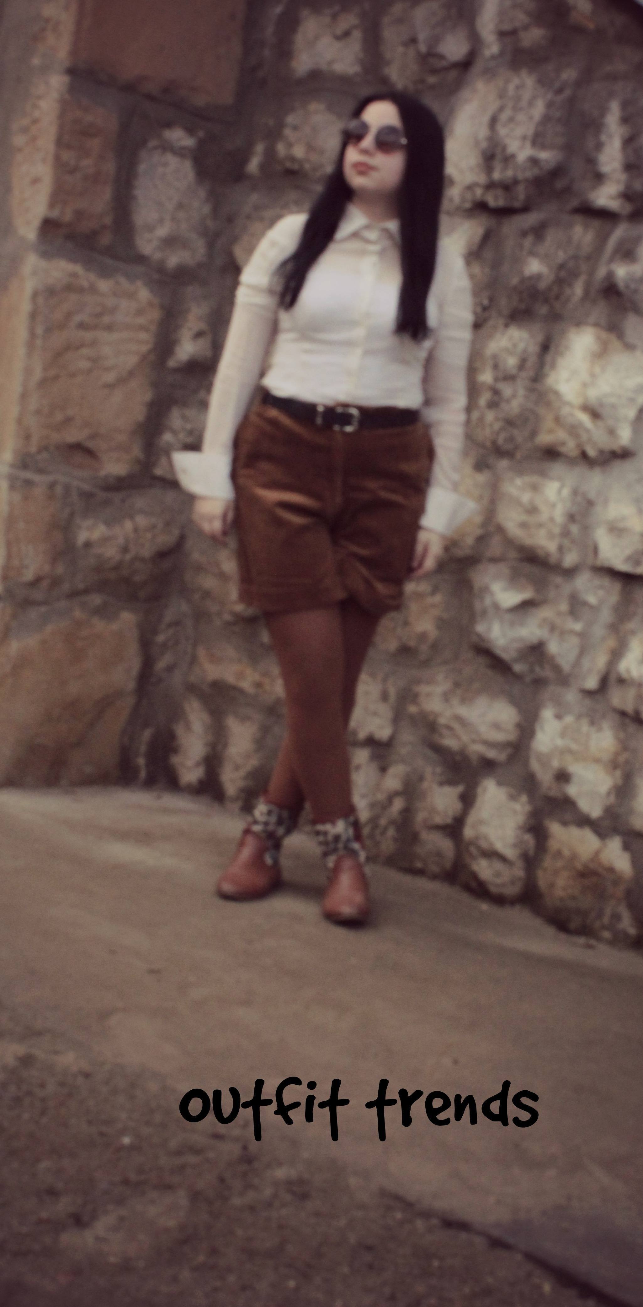 Outfits with Printed Tights Ideas how to wear Patterned Leggings