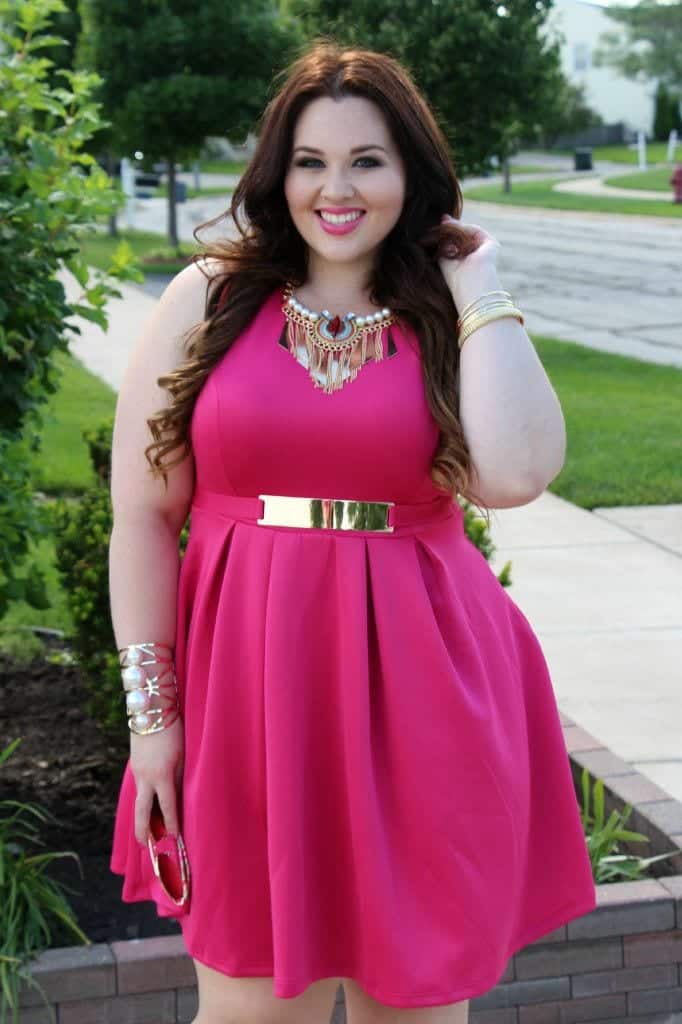 20 Pink Outfit Ideas for Plus Size Women for Chic Look