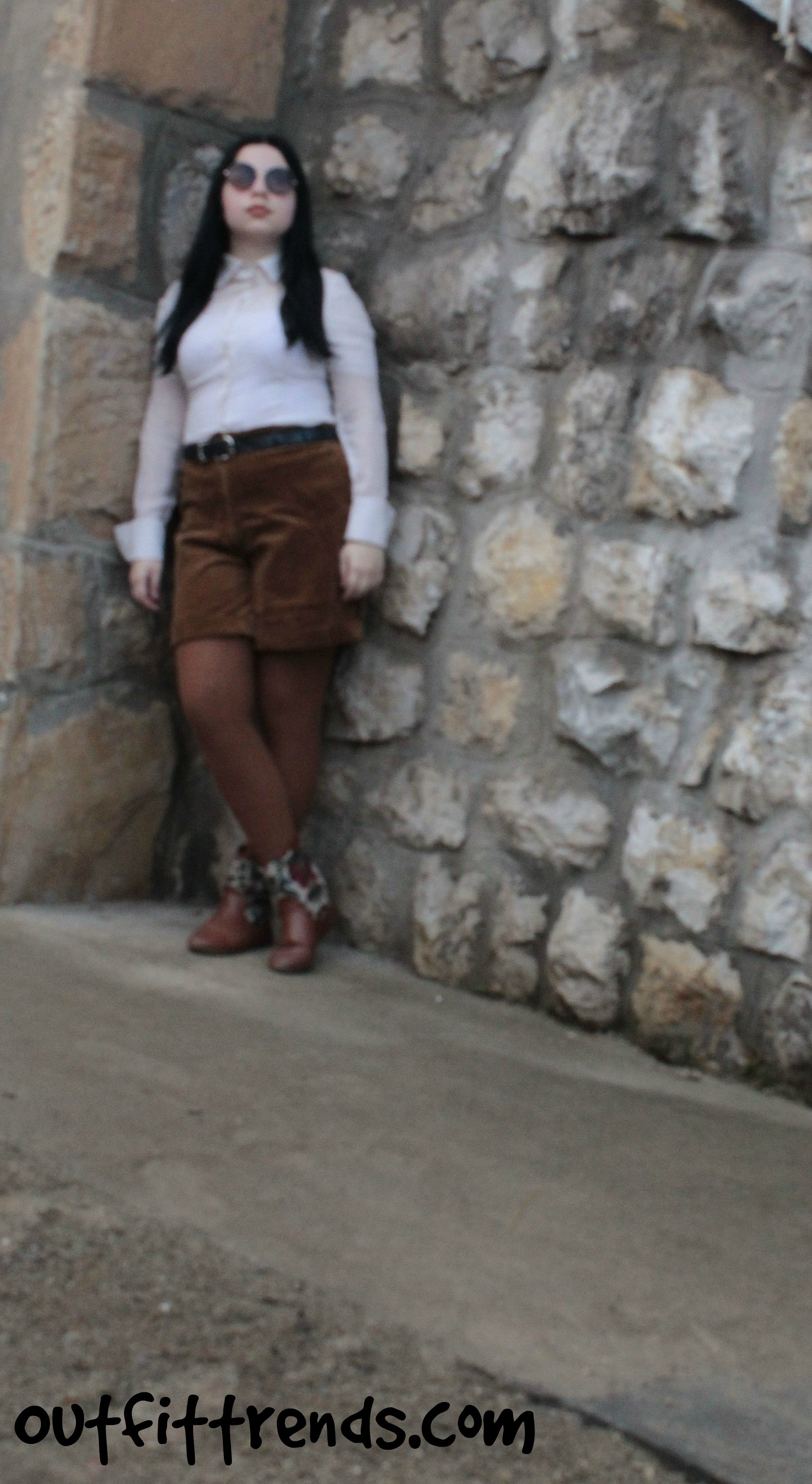 Outfits with Printed Tights Ideas how to wear Patterned Leggings