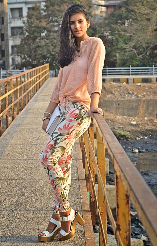 printed pants outfits