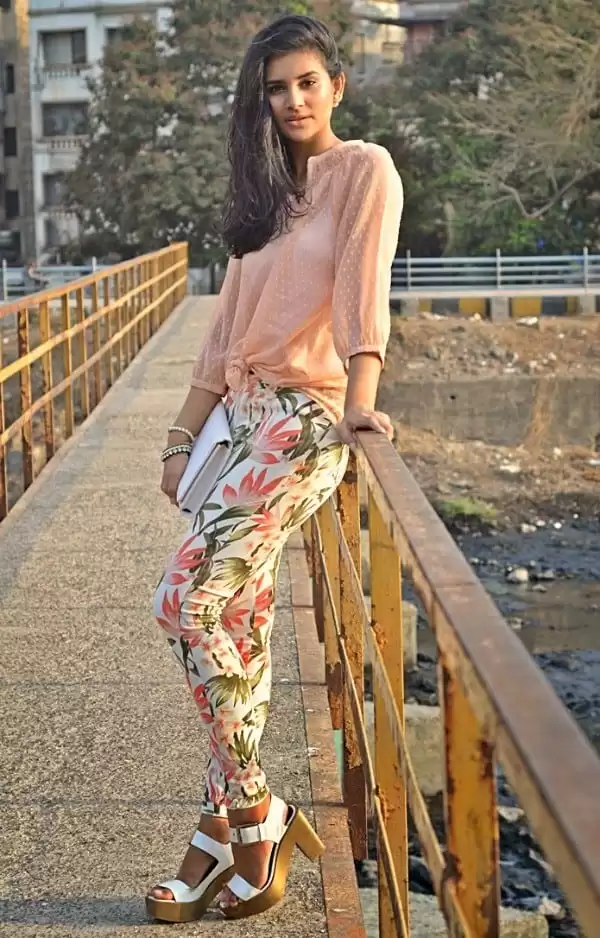 printed pants outfits